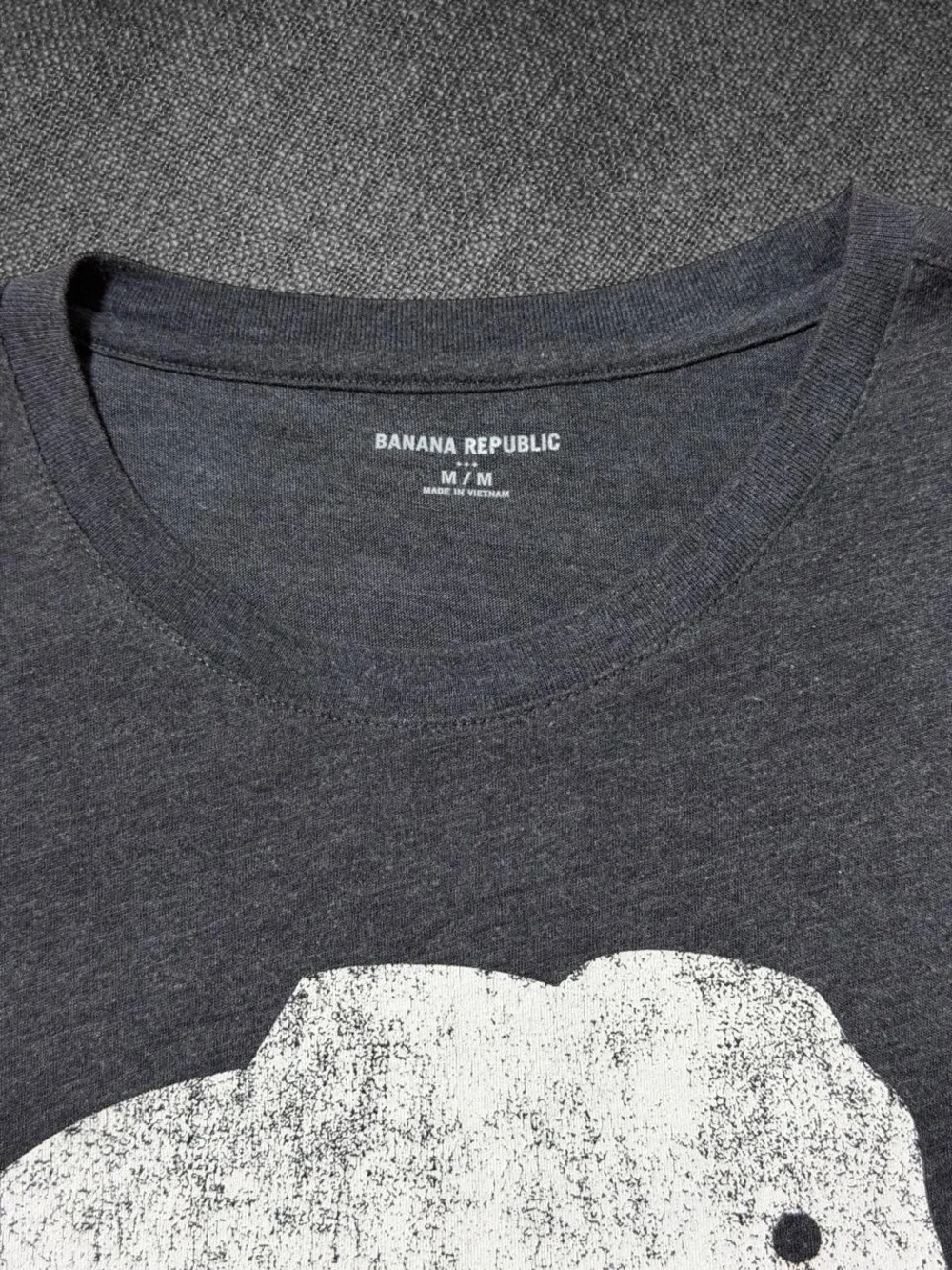 Banana Republic Men’s Charcoal Elephant Graphic T-Shirt Size Medium